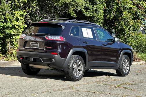 Sangria Metallic 2021 Jeep Cherokee Trailhawk