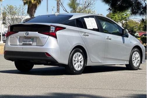 2019 Toyota Prius LE