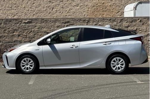 2019 Toyota Prius LE