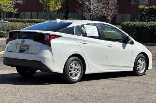 2019 Toyota Prius L