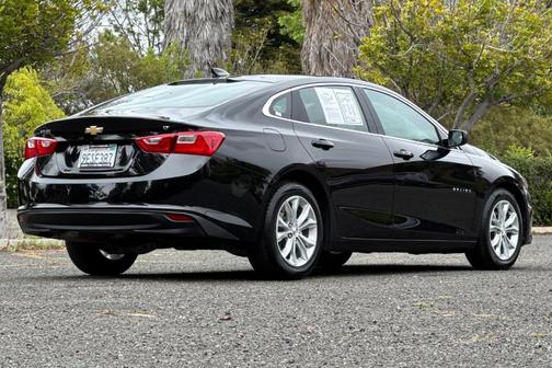 Mosaic Black Metallic 2023 Chevrolet Malibu LT