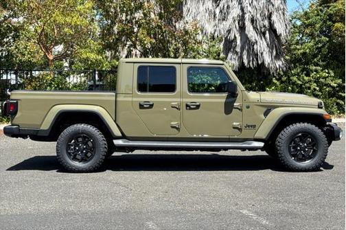 2025 Jeep Gladiator Big Bear
