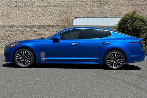 2019 Kia Stinger Base
