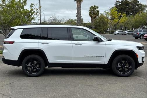 2025 Jeep Grand Cherokee L Altitude