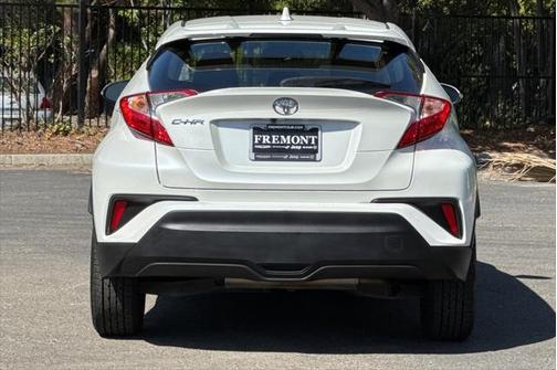2021 Toyota C-HR LE