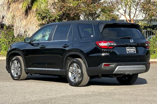 Crystal Black Pearl 2025 Honda Pilot EX-L