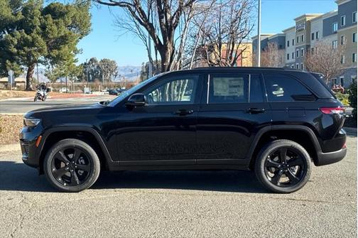 2025 Jeep Grand Cherokee Altitude
