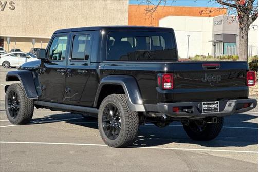 2025 Jeep Gladiator Nighthawk