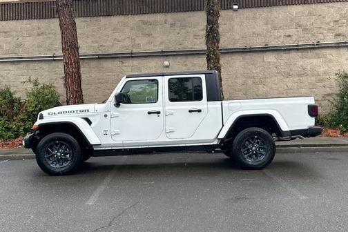 Bright White Clearcoat 2026 Jeep Gladiator 85th Anniversary Edition