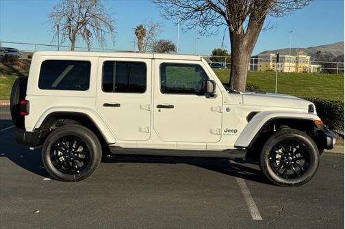 2025 Jeep Wrangler 4xe Sahara