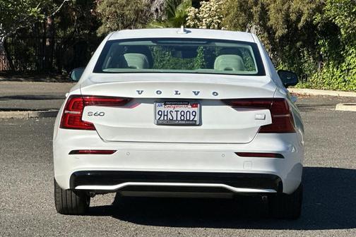 Crystal White Metallic 2023 Volvo S60 Recharge Plug-In Hybrid T8 Plus Dark Theme