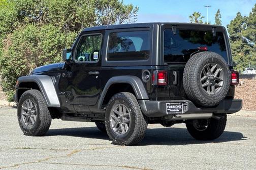 Black Clearcoat 2026 Jeep Wrangler Sport
