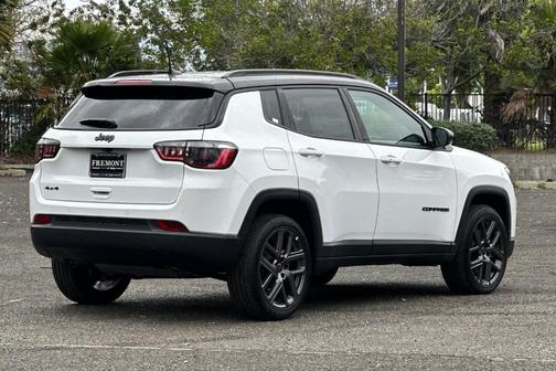 Bright White Clearcoat 2026 Jeep Compass Limited