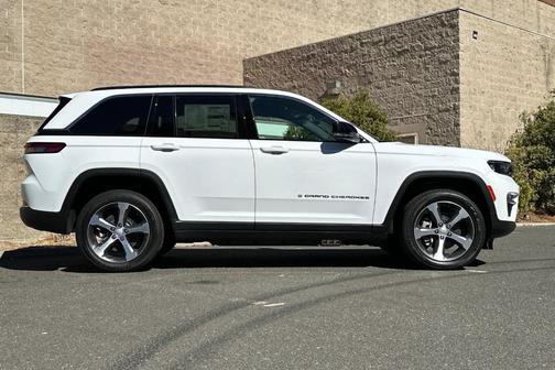 Bright White Clearcoat 2024 Jeep Grand Cherokee 4xe Base