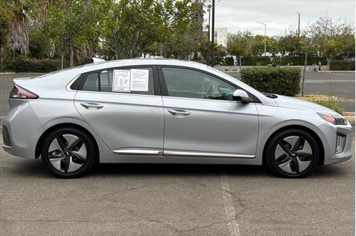 2021 Hyundai IONIQ Hybrid SEL