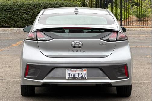 2021 Hyundai IONIQ Hybrid SEL