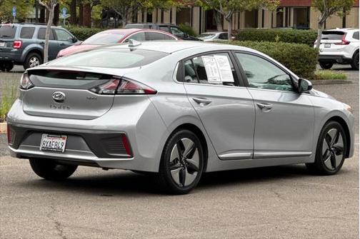 2021 Hyundai IONIQ Hybrid SEL