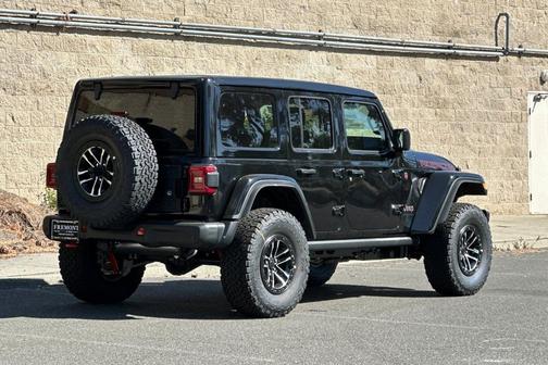 Black Clearcoat 2026 Jeep Wrangler Rubicon