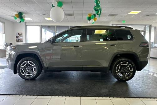 Sting Gray Clearcoat 2026 Jeep Cherokee LAREDO/LIMITED