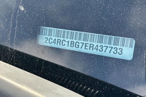 Brilliant Black Crystal Pearlcoat 2014 Chrysler Town & Country Touring