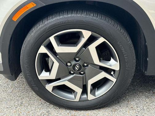 Silver 2025 Hyundai PALISADE SEL Premium
