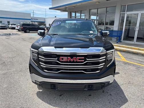 2024 GMC Sierra 1500 SLT