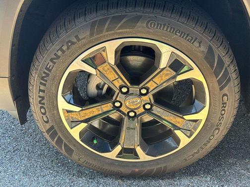 Mosaic Black Metallic 2026 Chevrolet Equinox LT