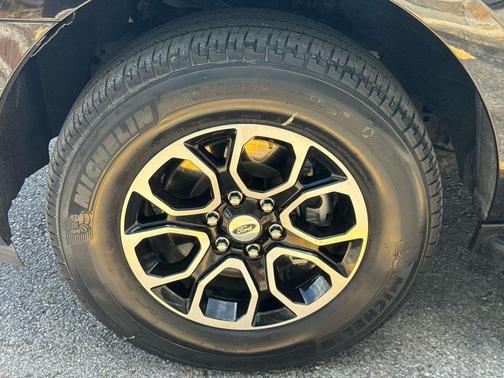 Black Metallic 2024 Ford Expedition Max XLT