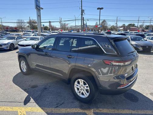 2024 Jeep Grand Cherokee Laredo