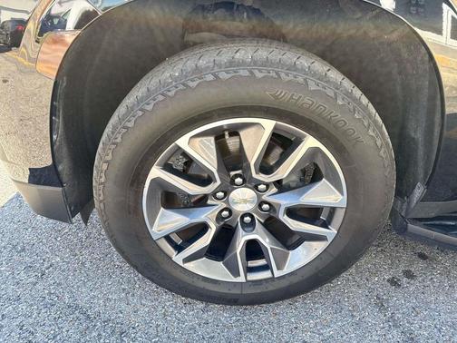 2022 Chevrolet Suburban LT