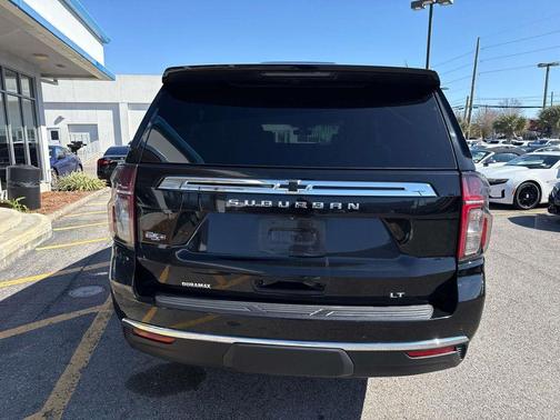 2022 Chevrolet Suburban LT