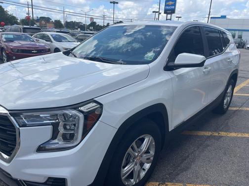 Summit White 2022 GMC Terrain SLE
