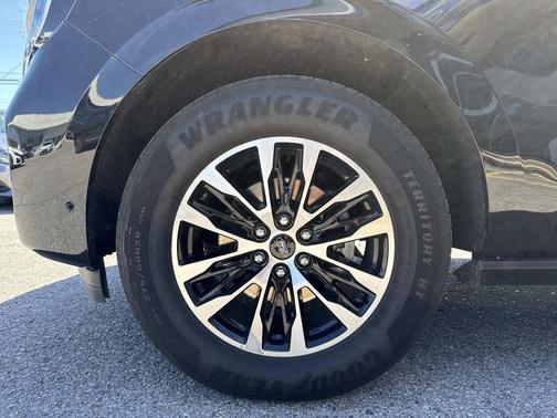 Black Metallic 2025 Ford Expedition Max Platinum