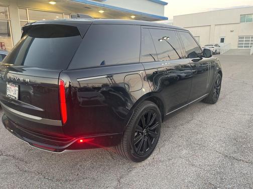 2025 Land Rover Range Rover P400 SE 7 Seat