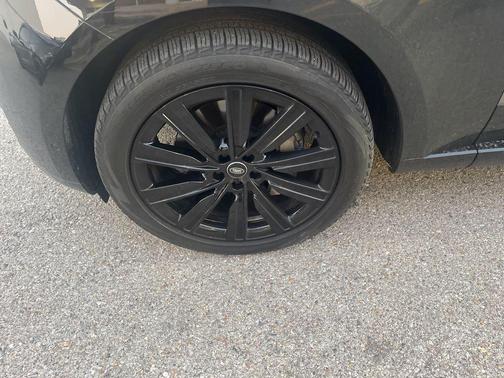 2025 Land Rover Range Rover P400 SE 7 Seat