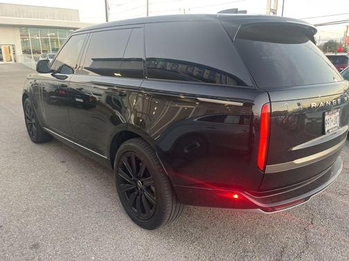 2025 Land Rover Range Rover P400 SE 7 Seat