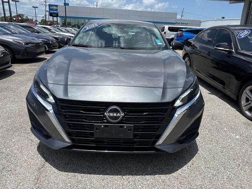 Gun Metallic 2025 Nissan Altima SV