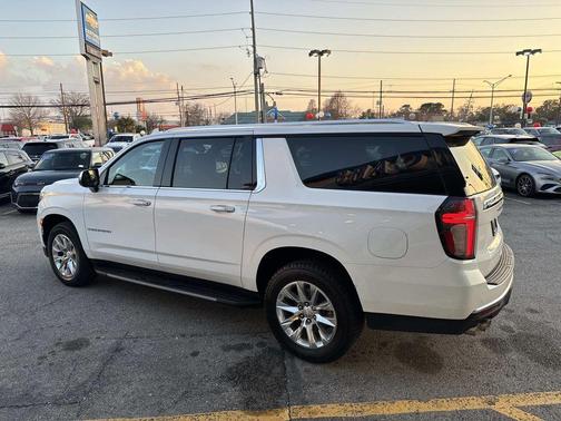 2023 Chevrolet Suburban Premier