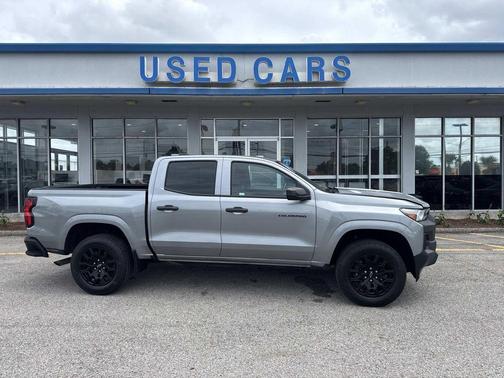 Sterling Gray Metallic 2025 Chevrolet Colorado WT
