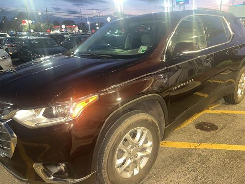 2020 Chevrolet Traverse LT Cloth