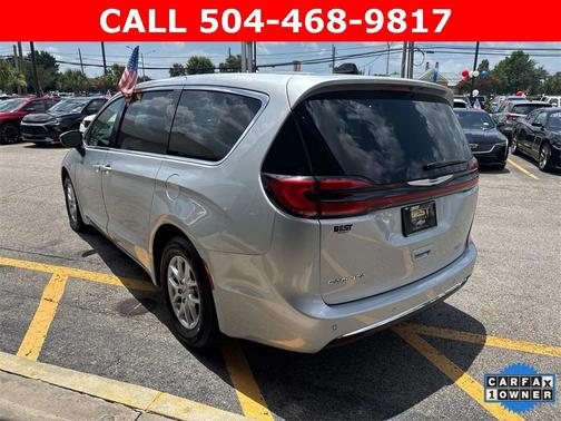 2023 Chrysler Pacifica Touring-L