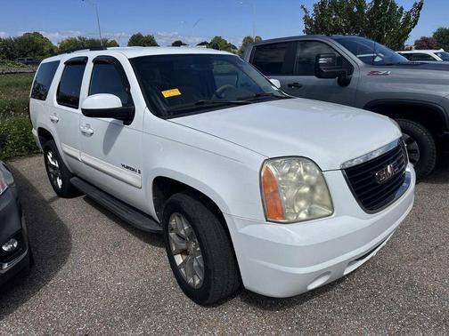 Summit White 2008 GMC Yukon SLE