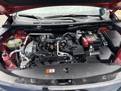 Red 2025 Mitsubishi Outlander SE