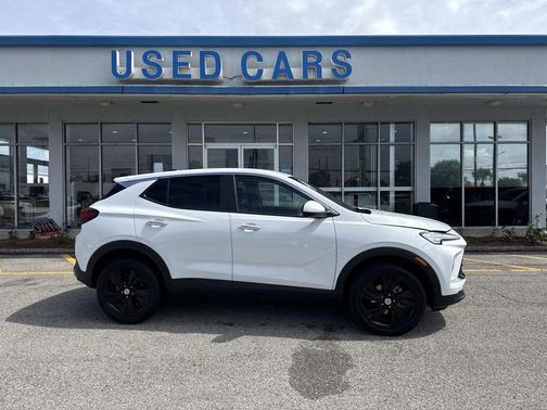 Summit White 2025 Buick Encore GX Preferred