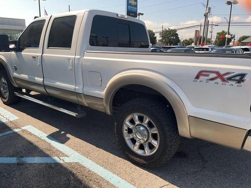 White 2012 Ford F-250 Lariat