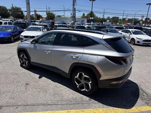 Shimmering Silver 2024 Hyundai TUCSON Plug-In Hybrid Limited