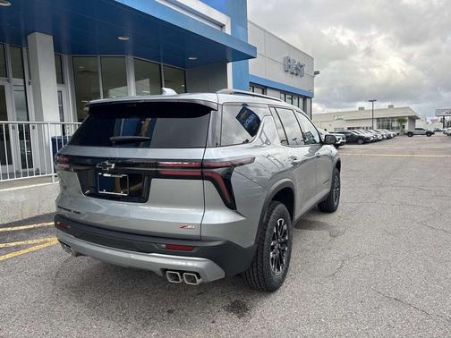 Sterling Gray Metallic 2026 Chevrolet Traverse Z71