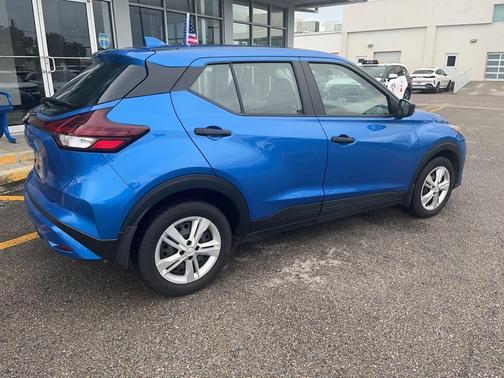 2024 Nissan Kicks S