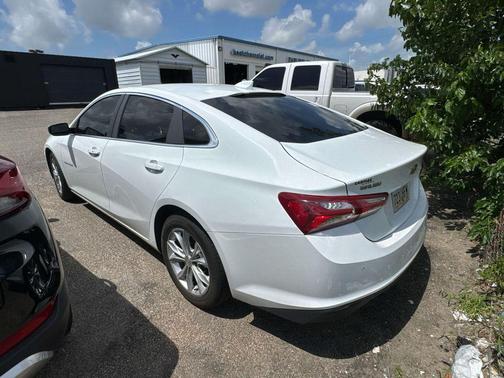 Summit White 2021 Chevrolet Malibu LT
