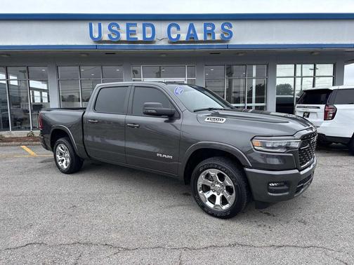 Granite Crystal Clearcoat Metallic 2025 RAM 1500 Big Horn/Lone Star